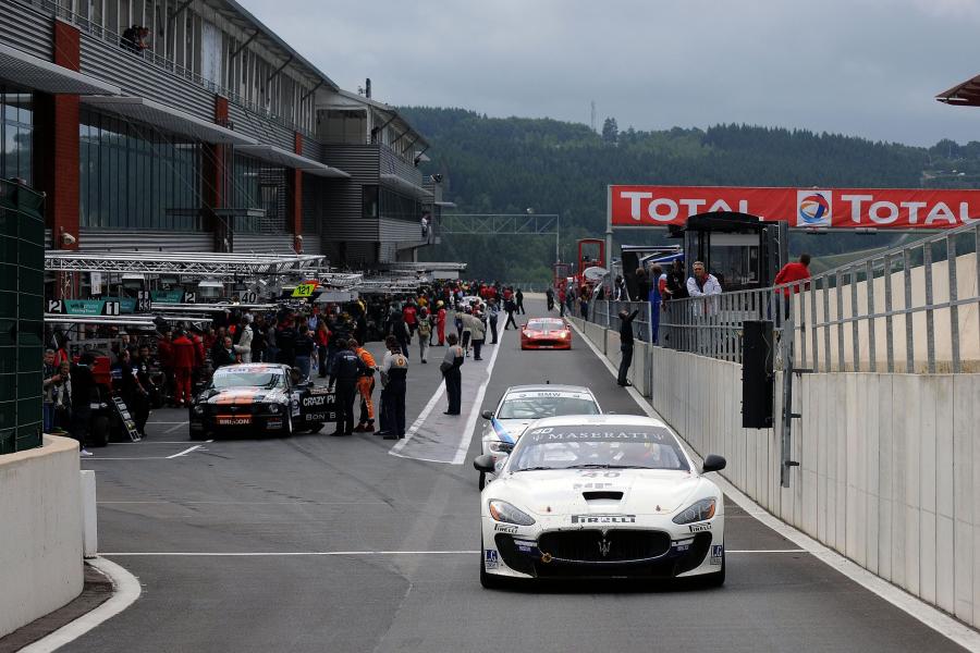  Maserati GranTurismo MC GT4 2009 года  (фото 12 из 71)